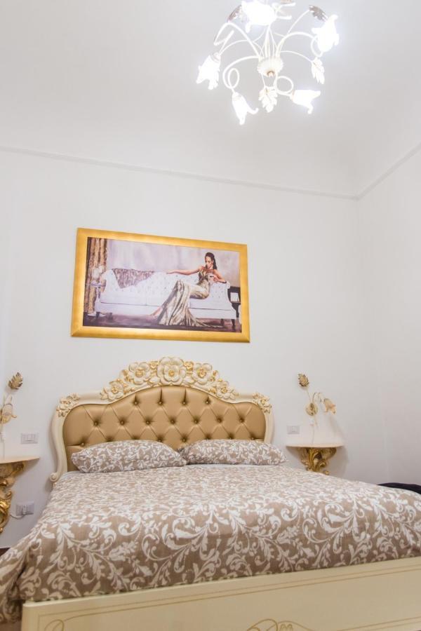 Hotel Palazzo Le Travi Bari Exterior foto