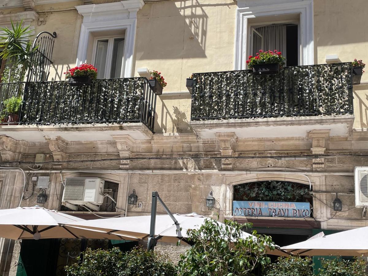 Hotel Palazzo Le Travi Bari Exterior foto
